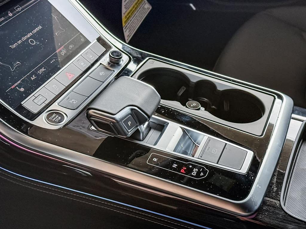 Thumbnail: 2026 Audi Q7 - 15