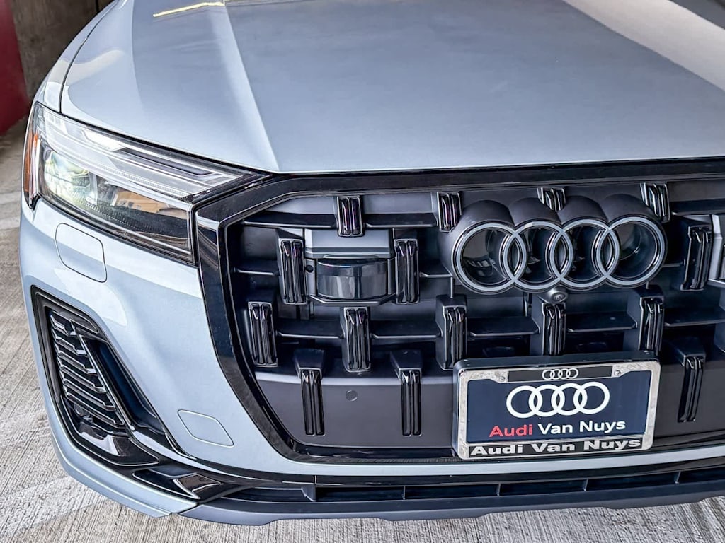 Thumbnail: 2026 Audi Q7 - 6