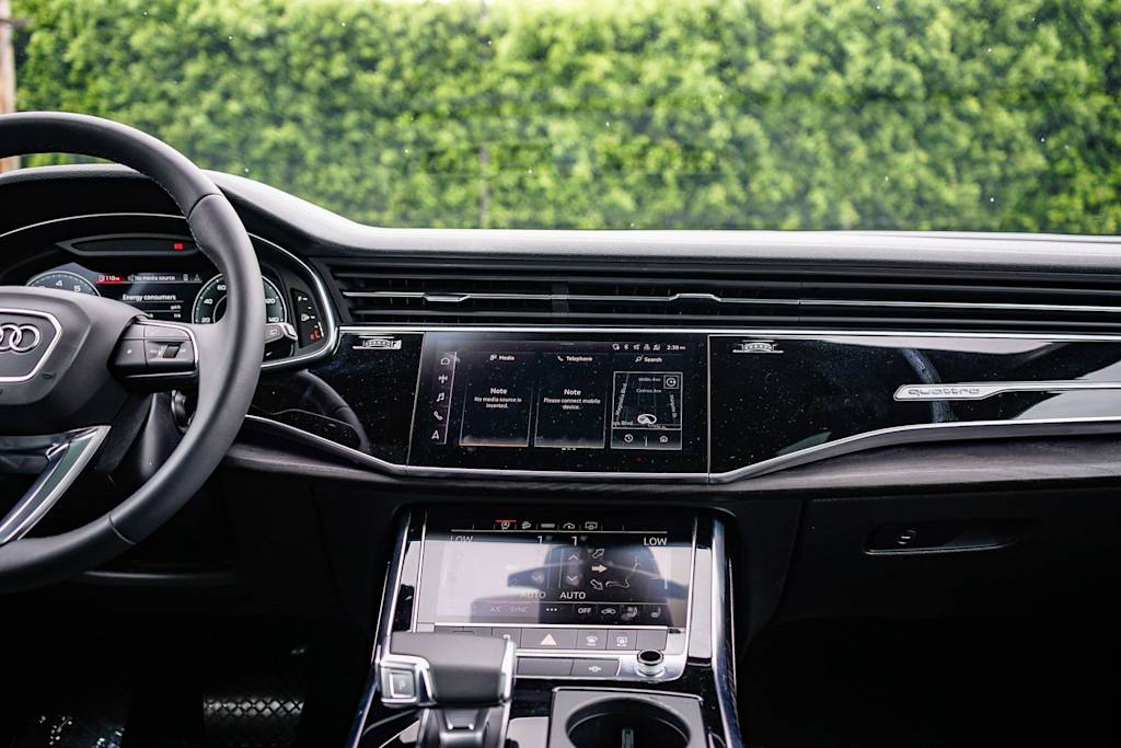 Thumbnail: 2023 Audi Q7 - 8