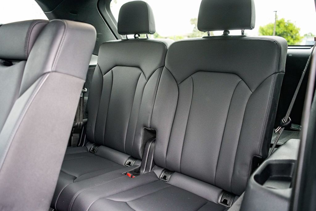 Thumbnail: 2023 Audi Q7 - 22