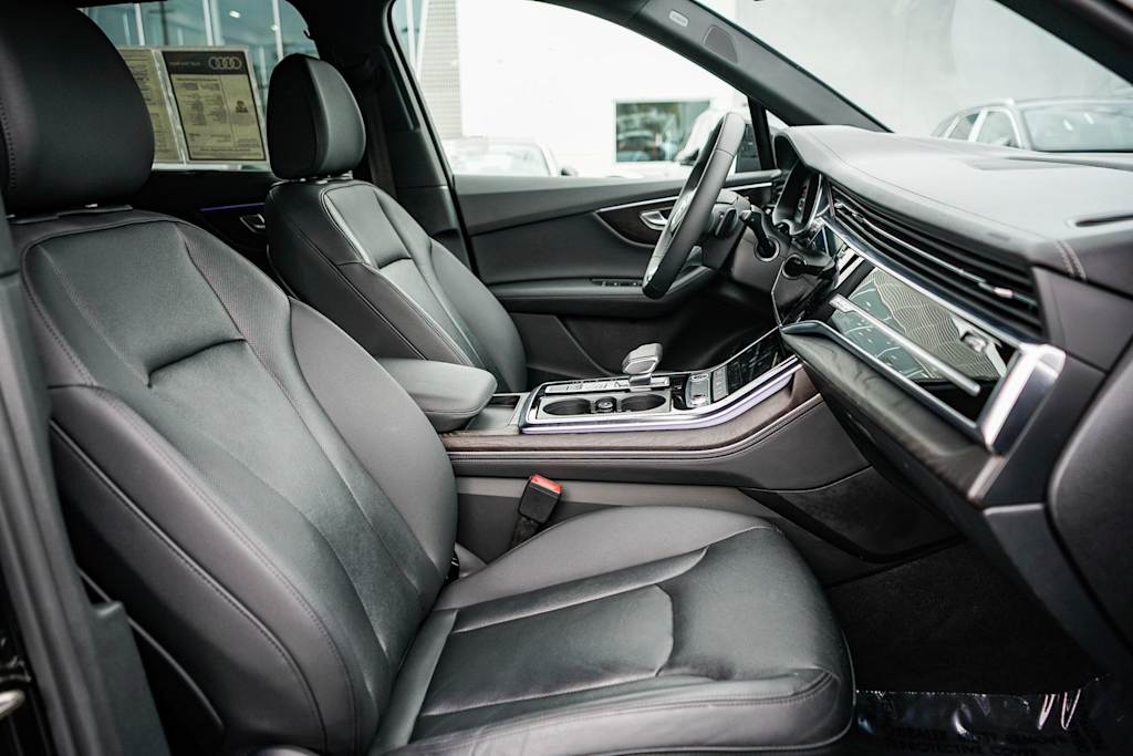 Thumbnail: 2023 Audi Q7 - 9