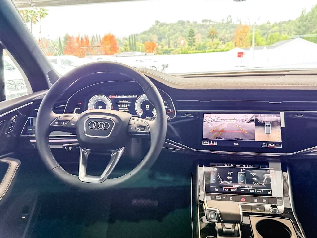 Thumbnail: 2026 Audi Q7 - 9