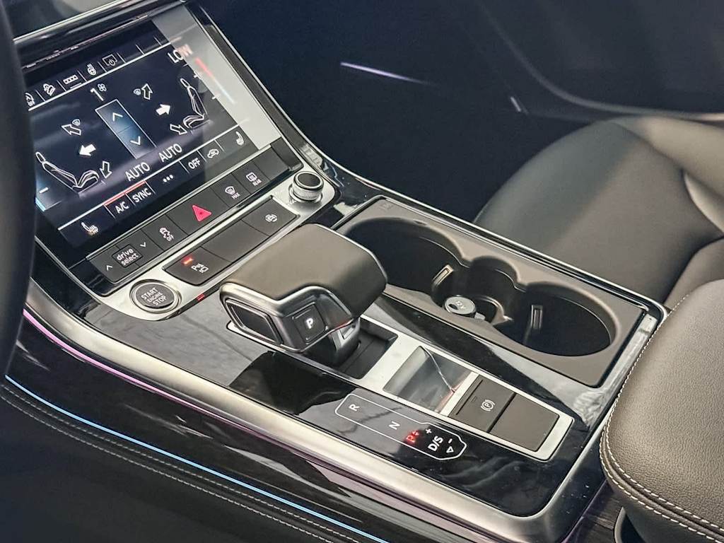 Thumbnail: 2026 Audi Q7 - 15