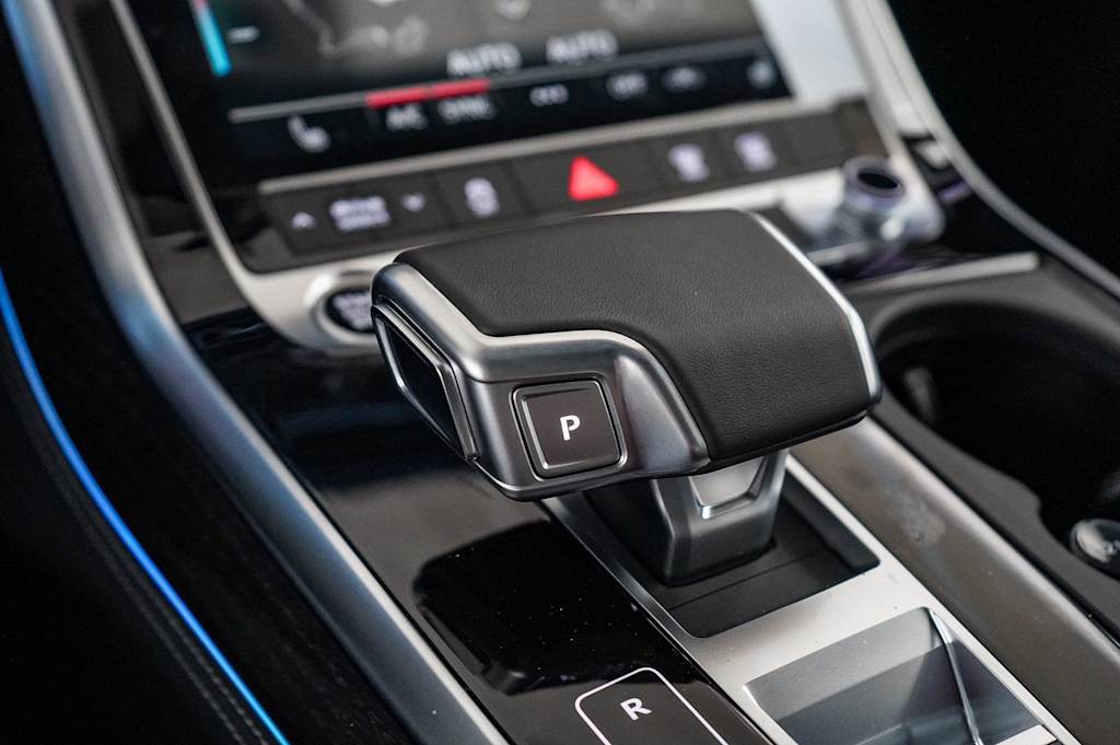 Thumbnail: 2026 Audi Q7 - 26