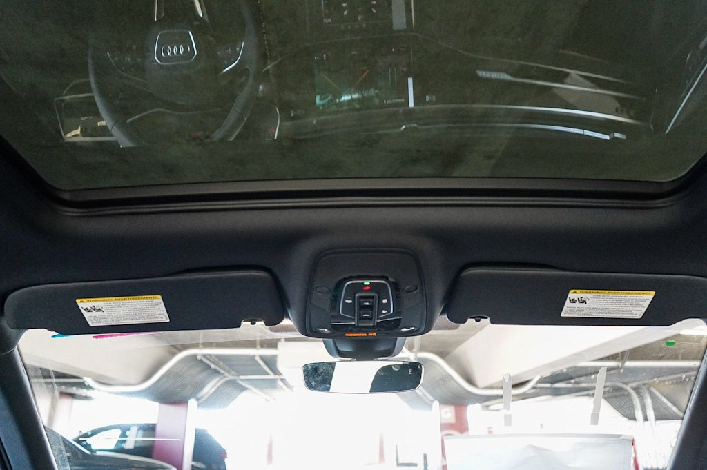 Thumbnail: 2026 Audi Q7 - 23