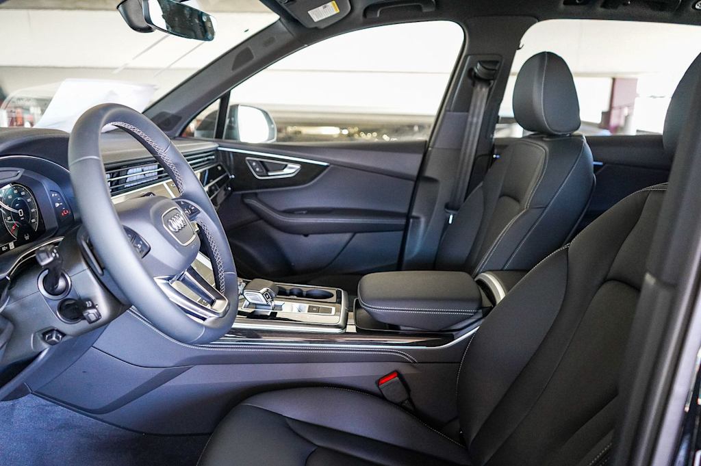 Thumbnail: 2026 Audi Q7 - 11