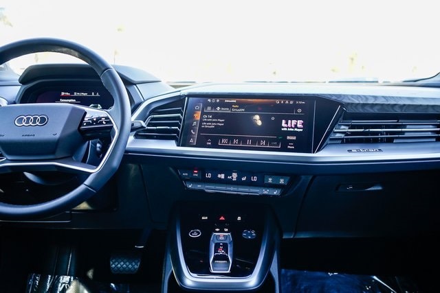 2024 Audi Q4 e-tron Premium Plus 8