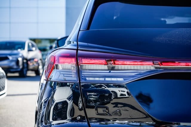 2024 Audi Q4 e-tron Premium Plus 5