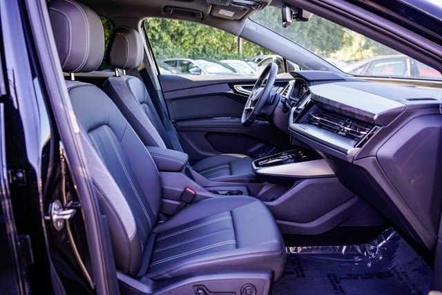 2024 Audi Q4 e-tron Premium Plus 9