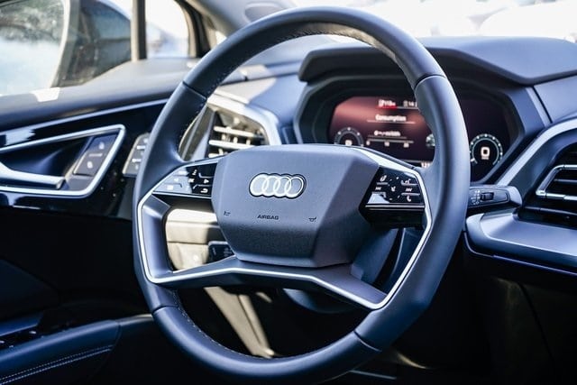 2024 Audi Q4 e-tron Premium Plus 12