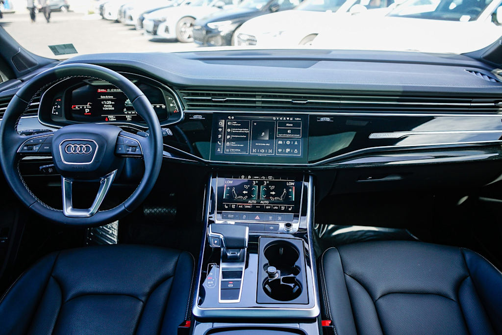 Thumbnail: 2025 Audi Q7 - 2