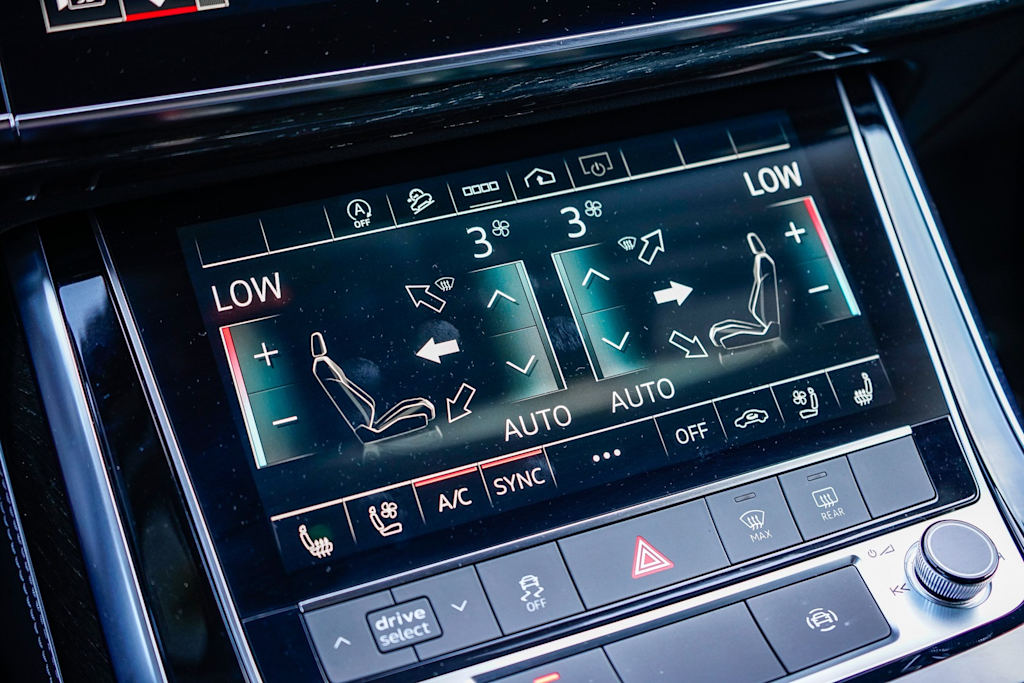 Thumbnail: 2025 Audi Q7 - 25