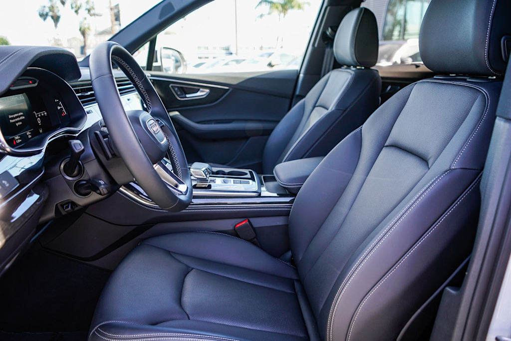 Thumbnail: 2025 Audi Q7 - 11