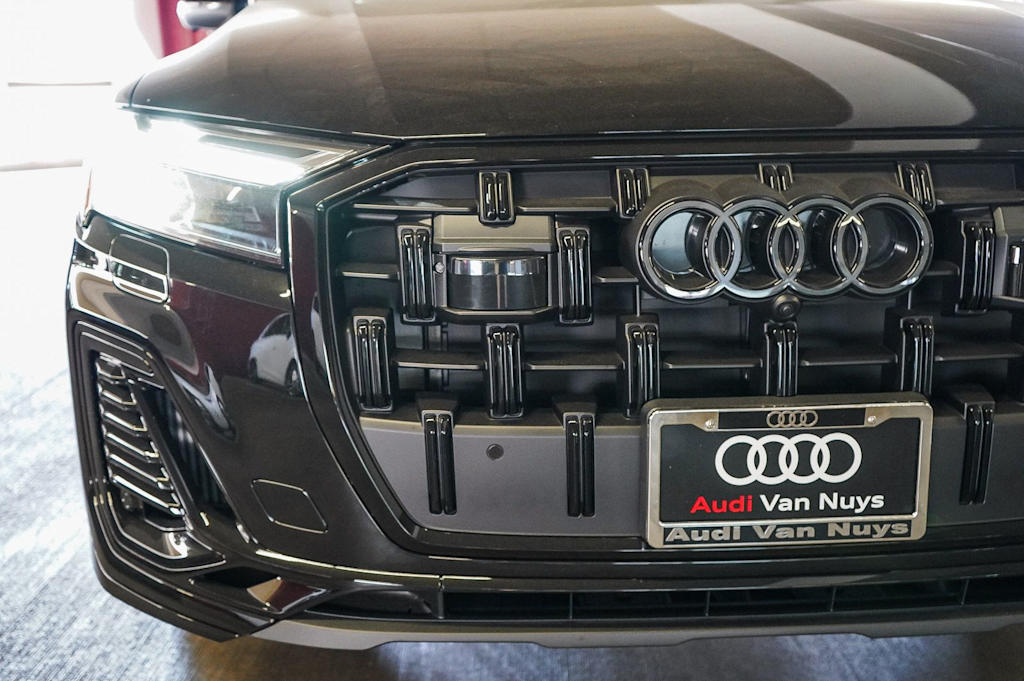 Thumbnail: 2026 Audi Q7 - 22