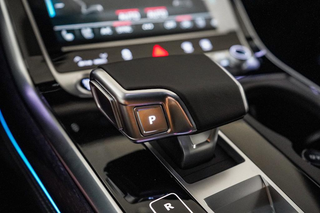 Thumbnail: 2026 Audi Q7 - 26