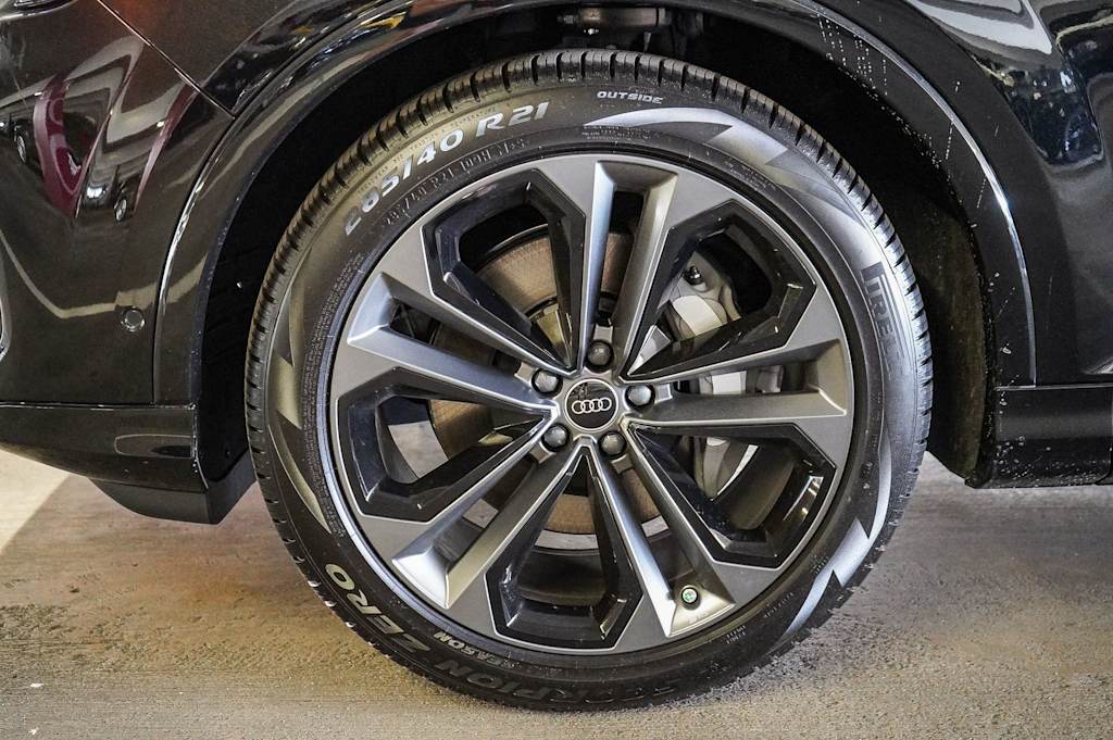 Thumbnail: 2026 Audi Q7 - 20