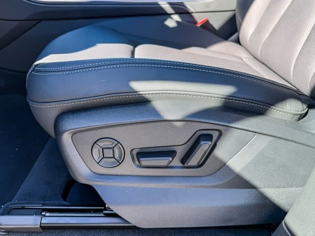 Thumbnail: 2025 Audi Q7 - 24