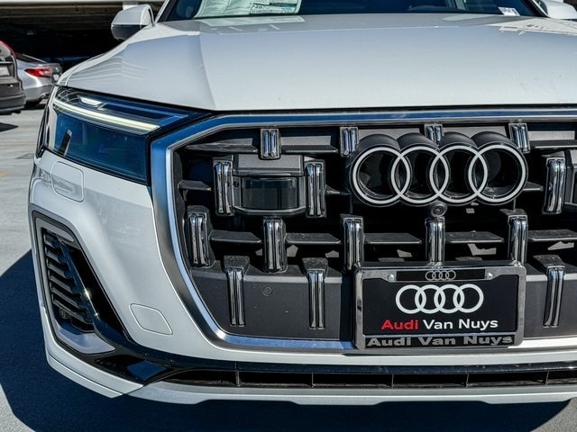 Thumbnail: 2025 Audi Q7 - 6