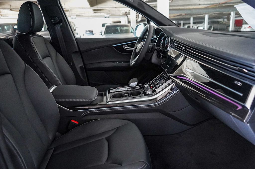 Thumbnail: 2026 Audi Q7 - 10