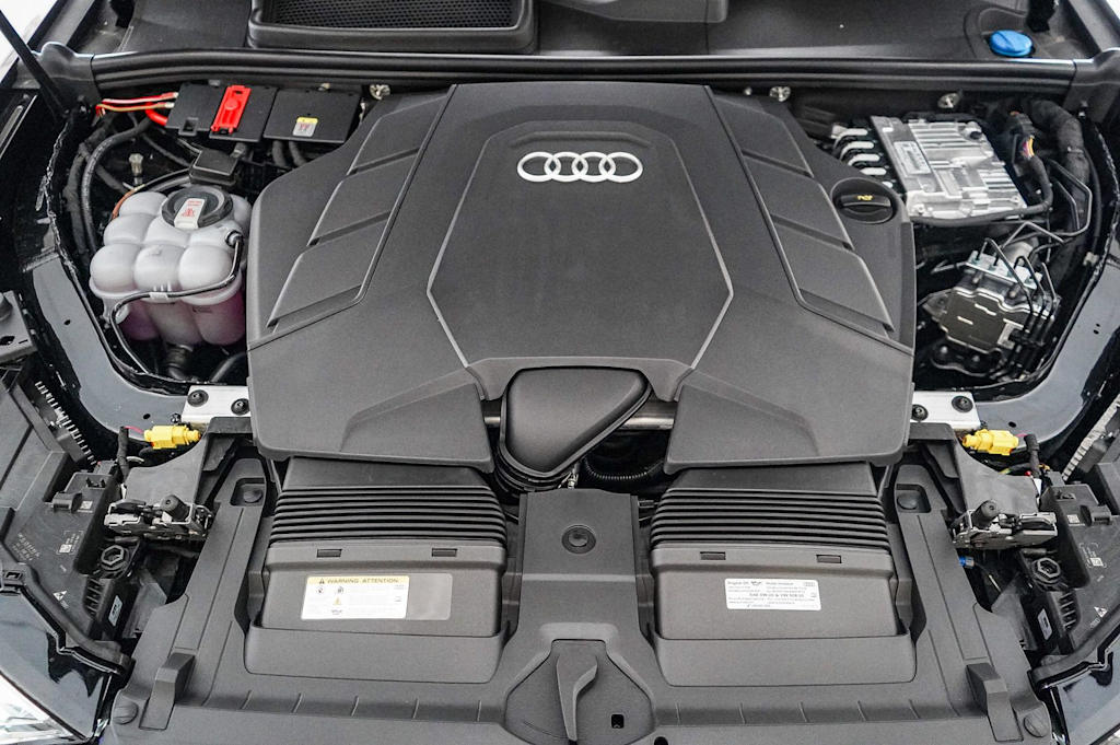 Thumbnail: 2026 Audi Q7 - 8