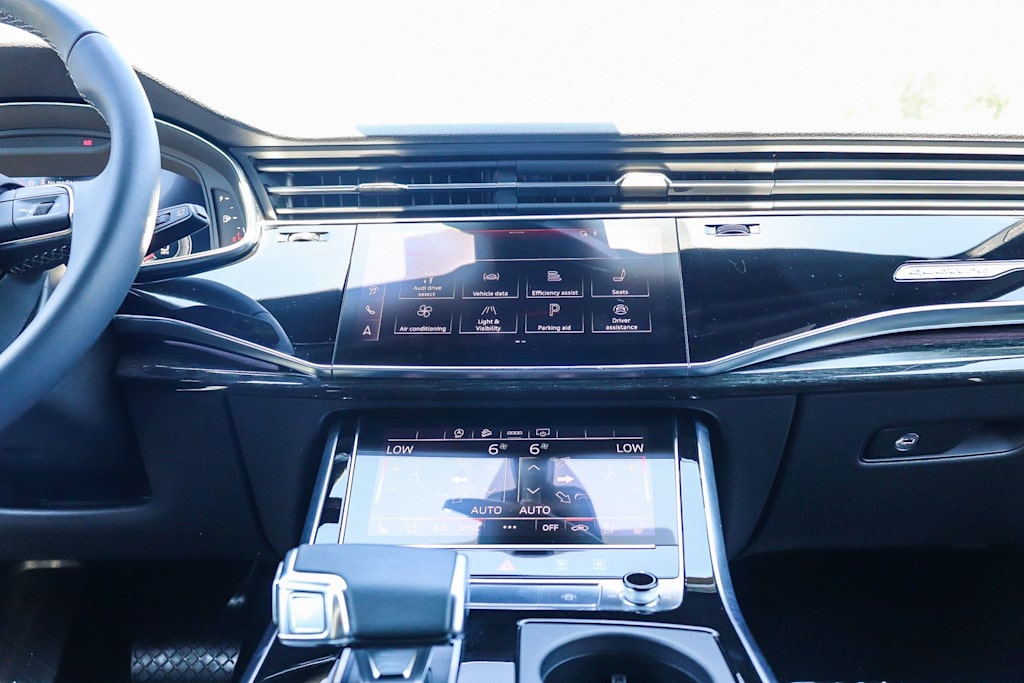 Thumbnail: 2025 Audi Q7 - 8