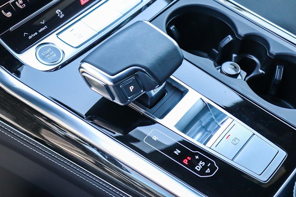 Thumbnail: 2025 Audi Q7 - 25