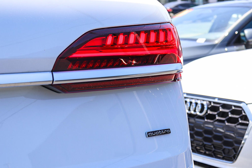 Thumbnail: 2025 Audi Q7 - 22