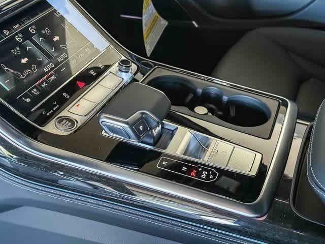 Thumbnail: 2025 Audi Q7 - 15