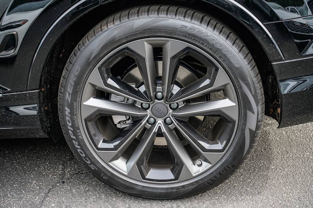 Thumbnail: 2026 Audi Q7 - 7