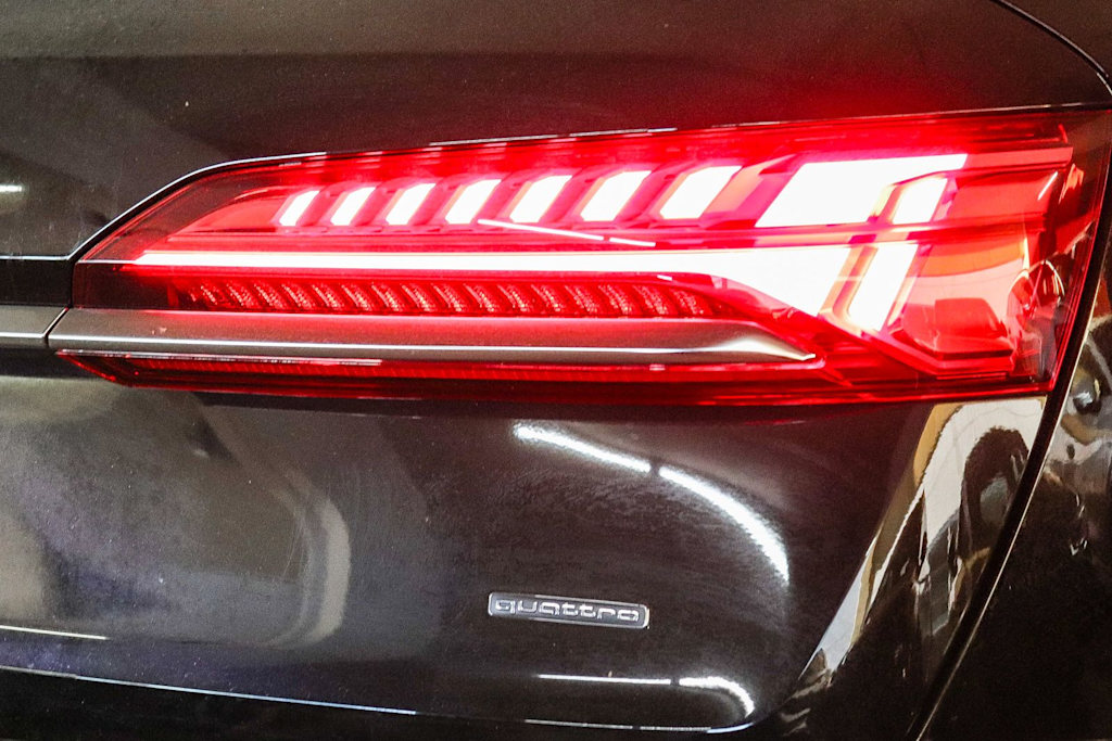 Thumbnail: 2025 Audi Q7 - 10