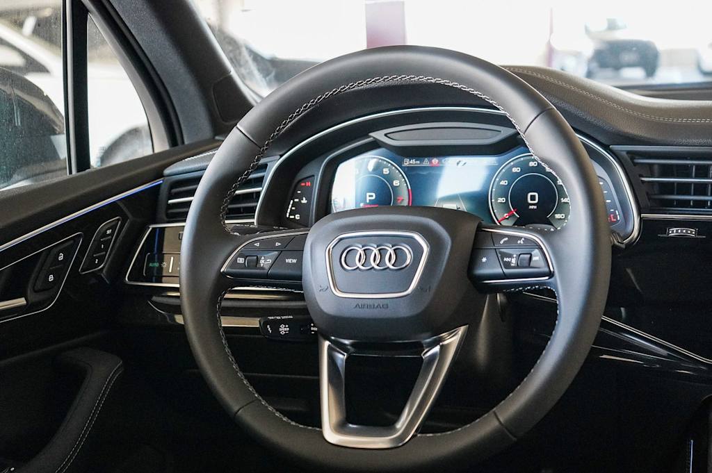 Thumbnail: 2026 Audi Q7 - 11