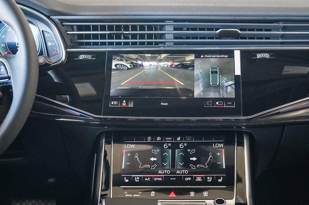 Thumbnail: 2026 Audi Q7 - 12