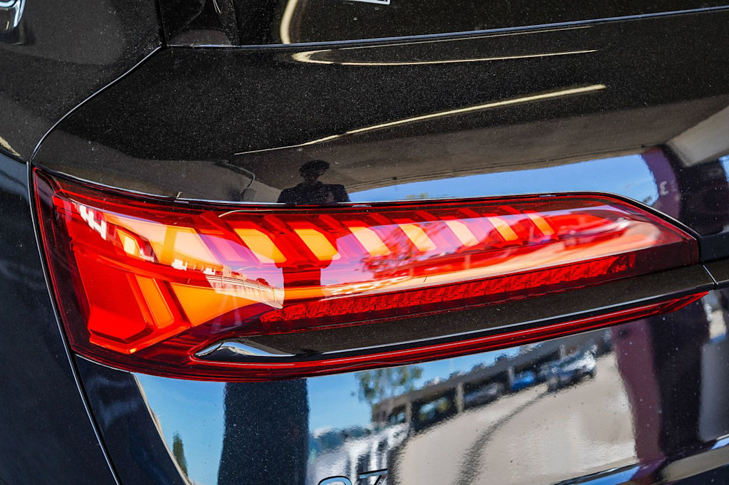 Thumbnail: 2026 Audi Q7 - 19