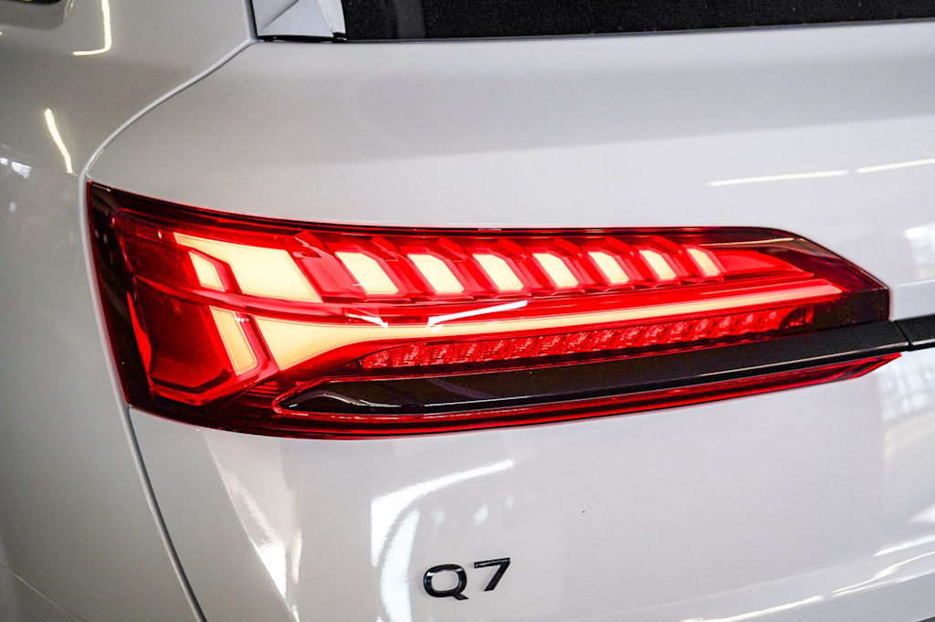 Thumbnail: 2026 Audi Q7 - 20