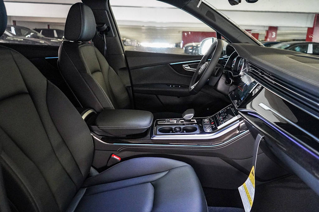 Thumbnail: 2026 Audi Q7 - 10
