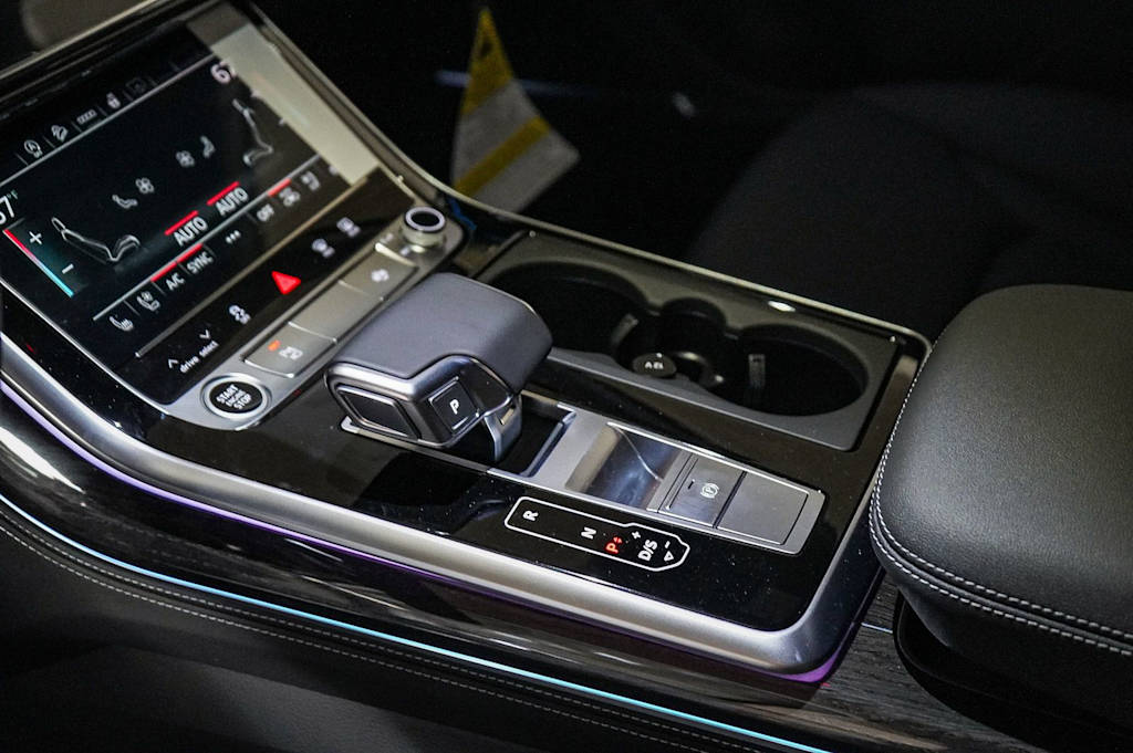 Thumbnail: 2026 Audi Q7 - 15
