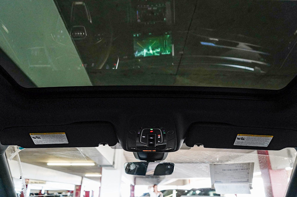 Thumbnail: 2026 Audi Q7 - 23