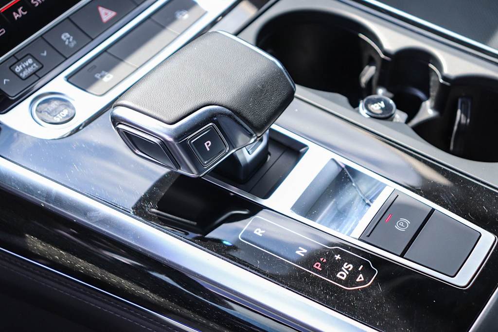 Thumbnail: 2023 Audi Q7 - 6