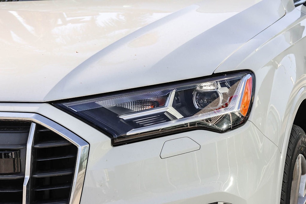 Thumbnail: 2023 Audi Q7 - 10