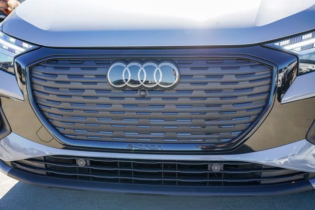 Thumbnail: 2023 Audi Q4 e-tron - 5