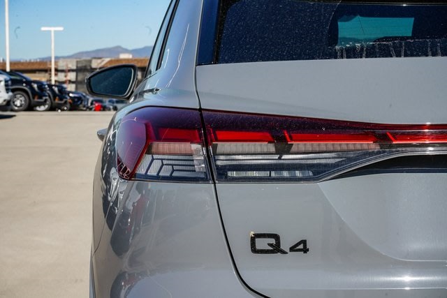 Thumbnail: 2023 Audi Q4 e-tron - 11