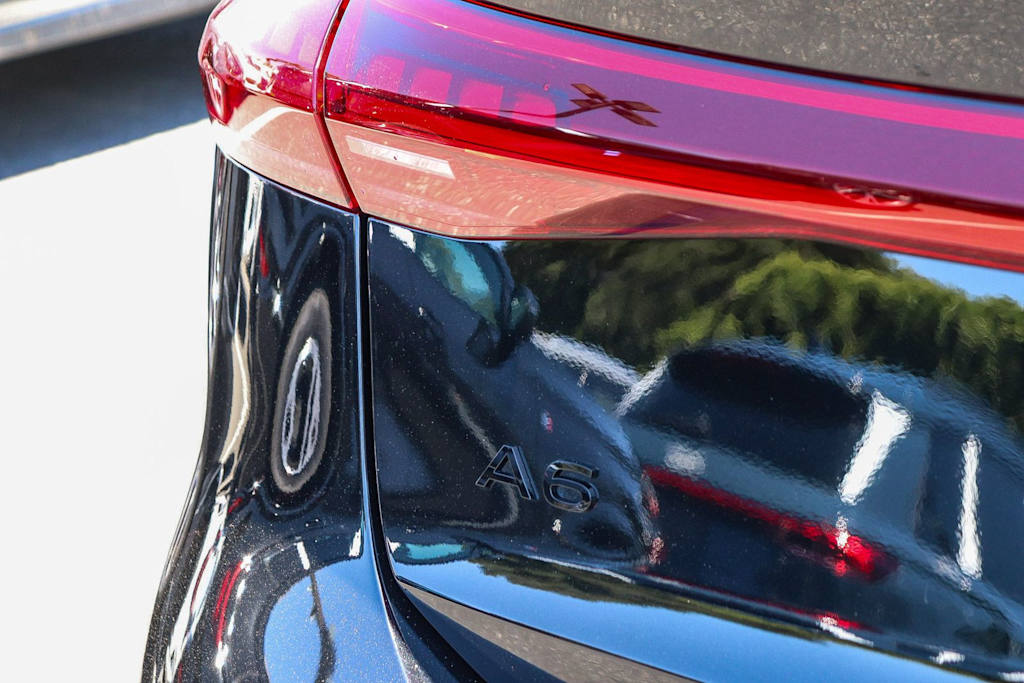 Thumbnail: 2025 Audi e-tron - 20