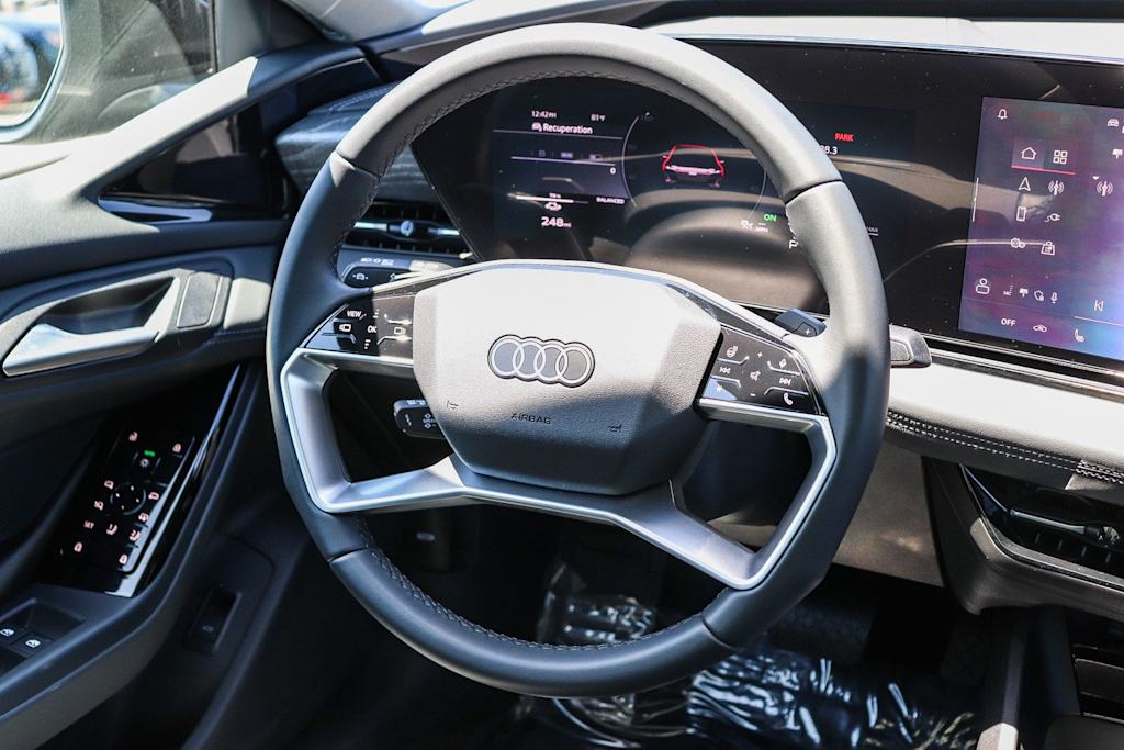 Thumbnail: 2025 Audi e-tron - 7