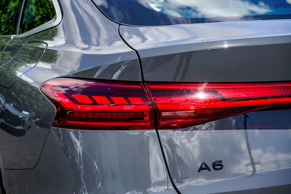 Thumbnail: 2025 Audi e-tron - 19