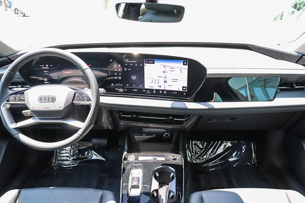 Thumbnail: 2025 Audi e-tron - 2