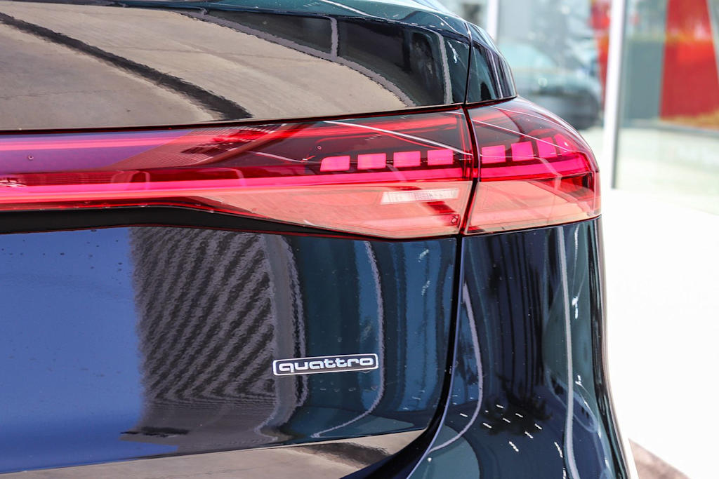 Thumbnail: 2025 Audi e-tron - 20