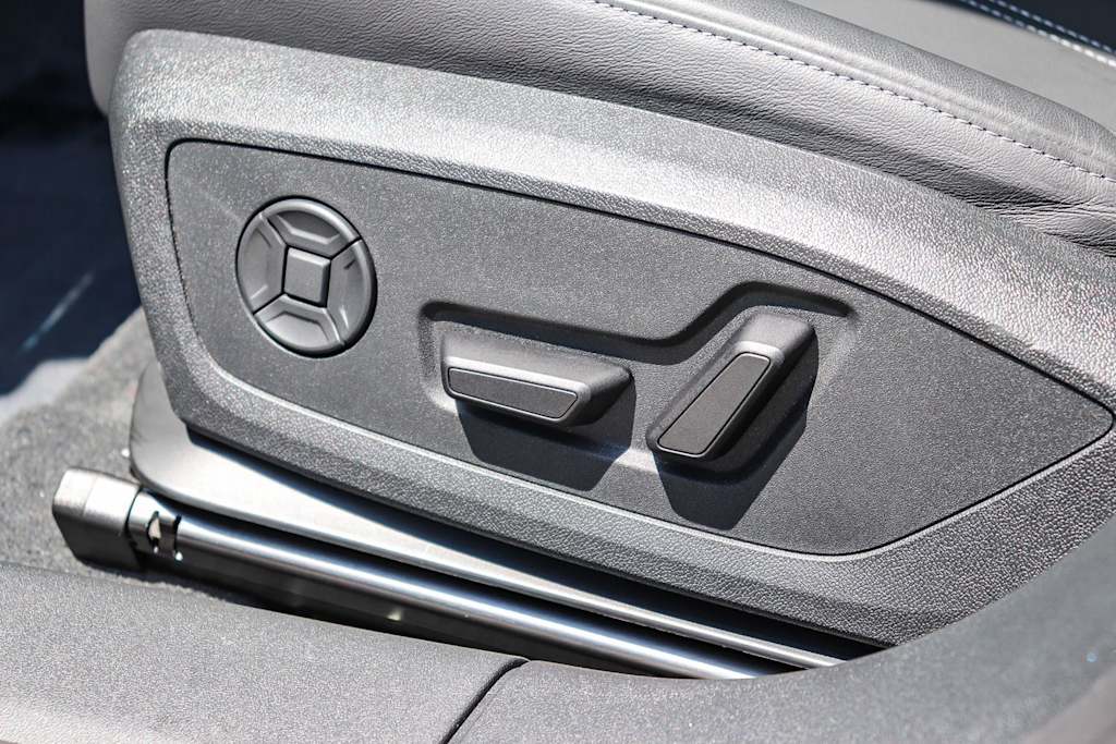 Thumbnail: 2025 Audi e-tron - 23