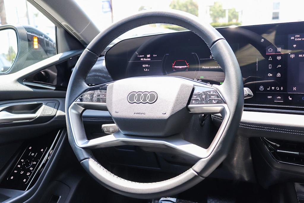 Thumbnail: 2025 Audi e-tron - 7