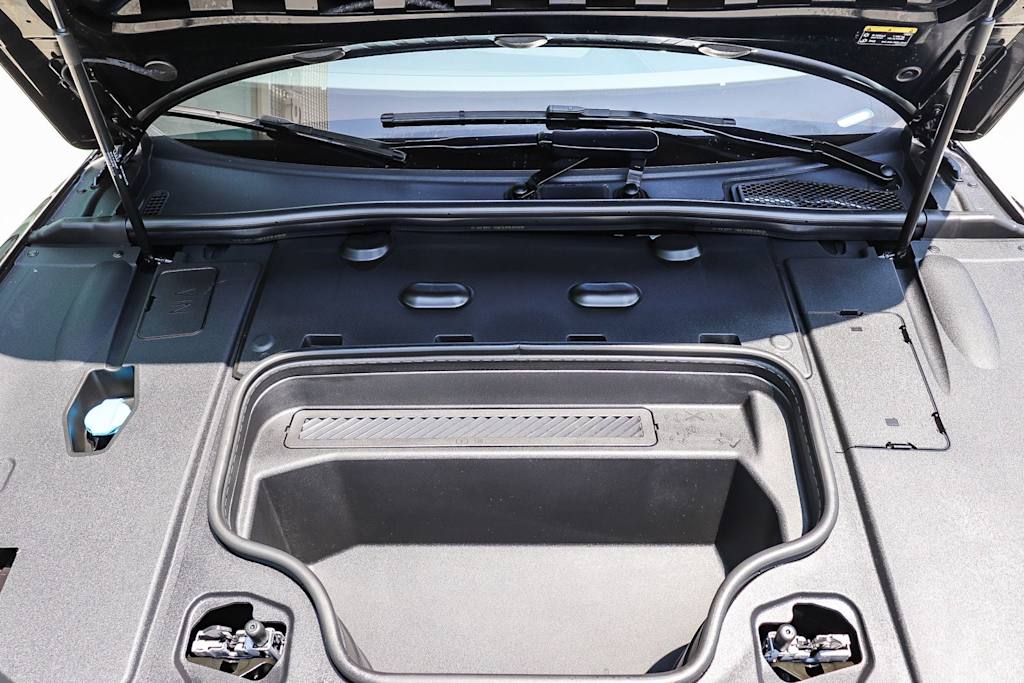 Thumbnail: 2025 Audi e-tron - 6