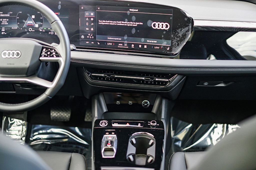 Thumbnail: 2025 Audi e-tron - 11